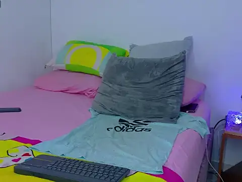 skoook_gray_ live