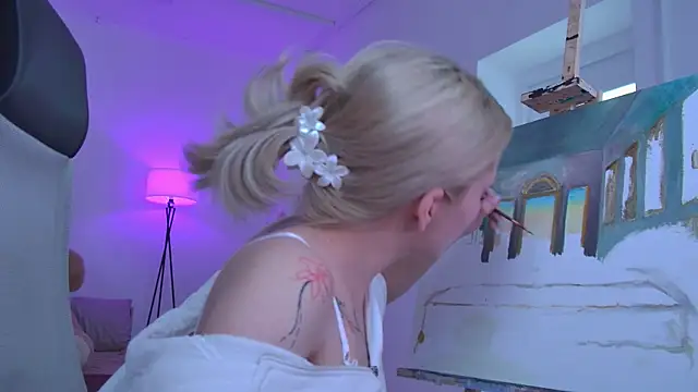 AuroraWrenfield live
