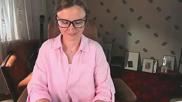 MiaSparkes live
