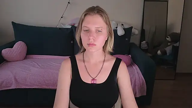 Viki_Charm live