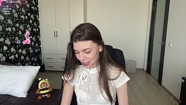 NeidaGowing live