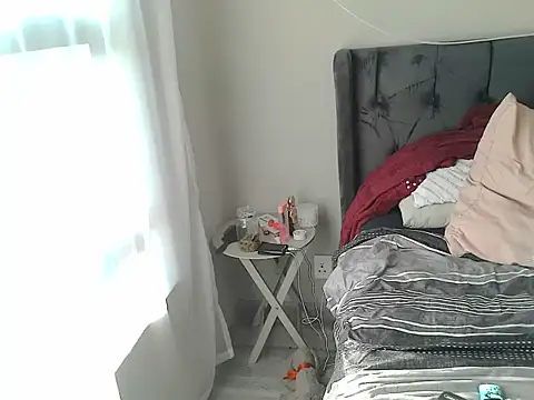 MissLaToYa live