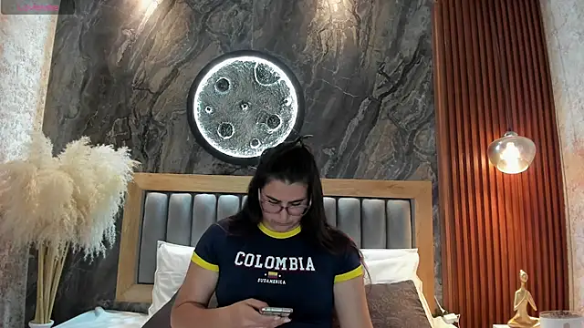 BellaPeers_ live
