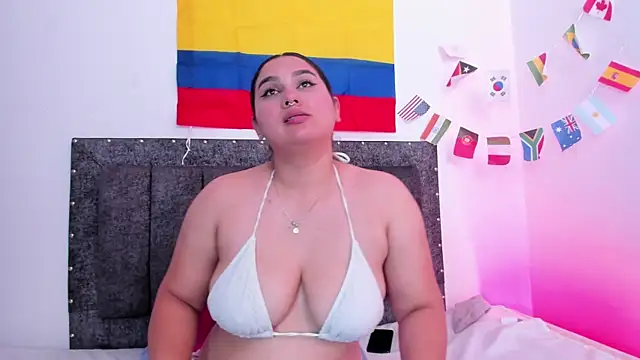 MiaFoox__ live