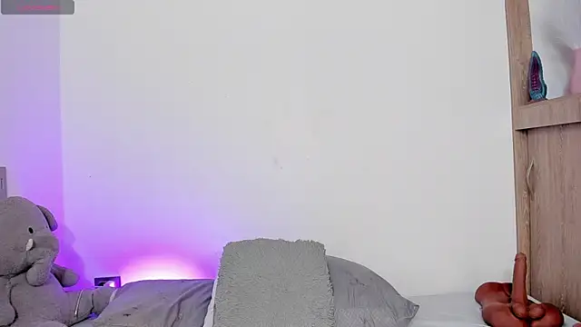 TianaGlow44 live