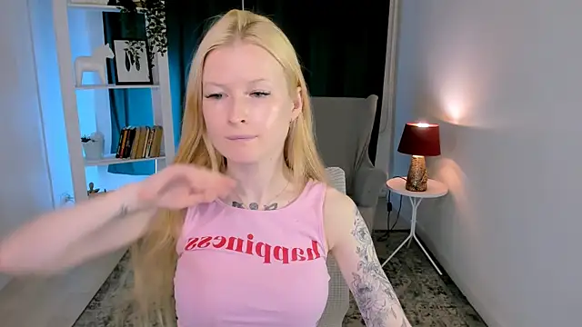 Laly_Peach live