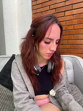 elodie_rouge live