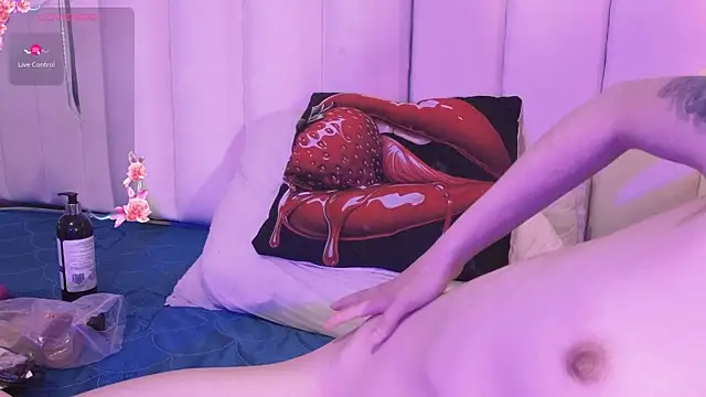 Pinky_doll777 live