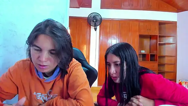 Soffy_and_Emily live
