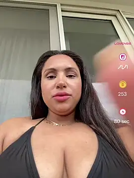 MeghanXO live