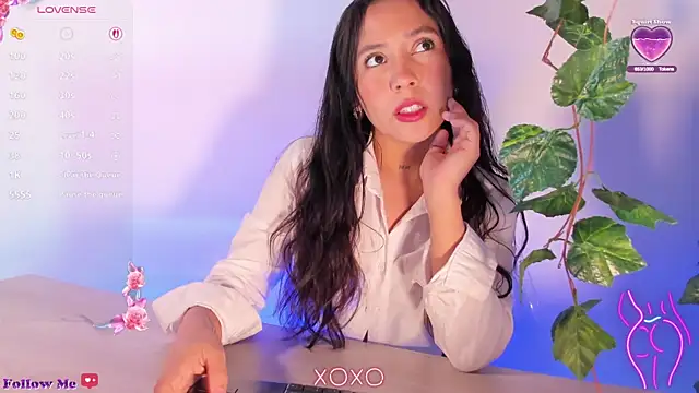 AlannaJoness live