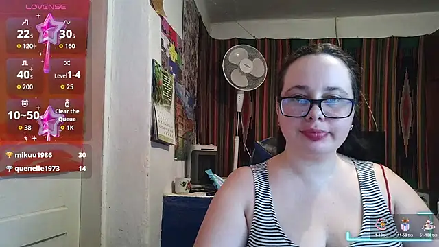 Cora_Maro live