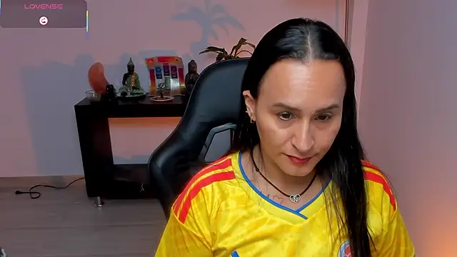 Sara_Charmy live