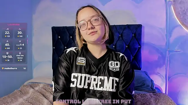 SilviaSmithh live