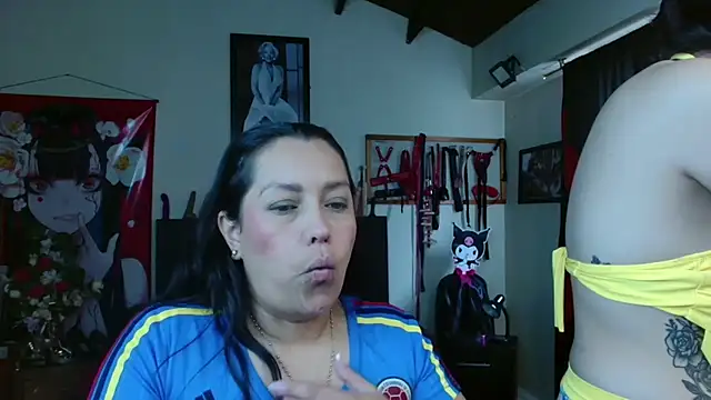Marilynselxoveanalhard live