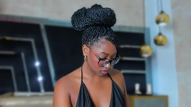 YallianaBrooks live