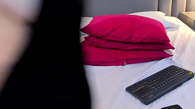 KendalFoxx live