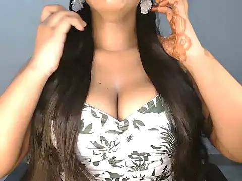 Curvy_Nikita_ live