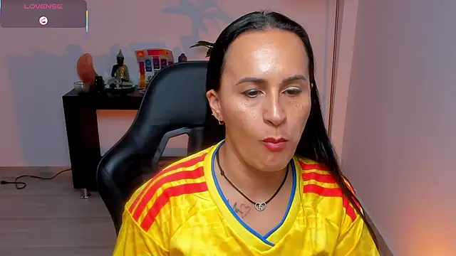Sara_Charmy live