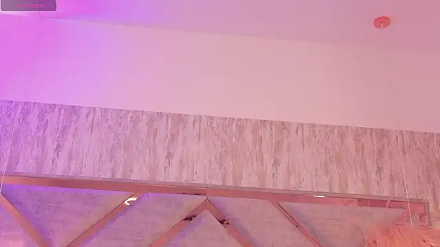 Hannah-Prada live