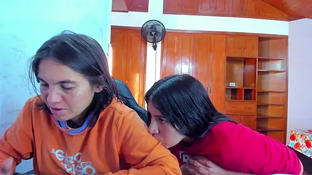 Soffy_and_Emily live