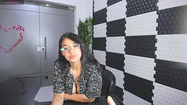 YayaQueen live