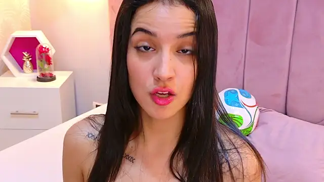 LeenaBrown live