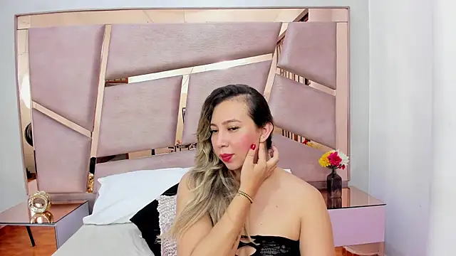 KylieGretchen live