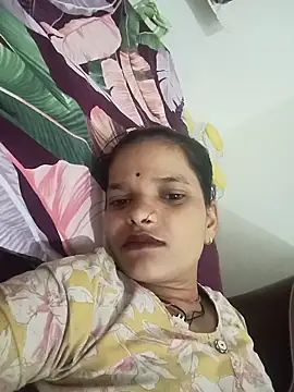 Student_garl_1 live