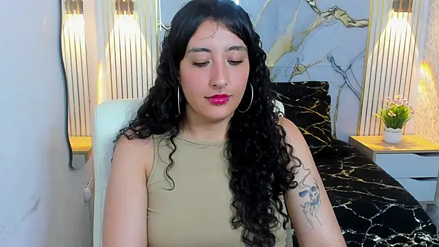 Megan_Reeves live