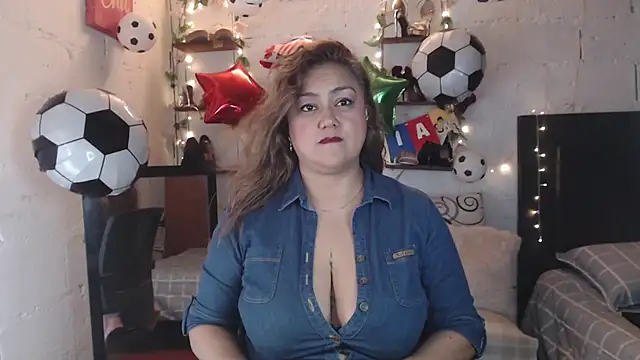 missrosario_stepmoan live