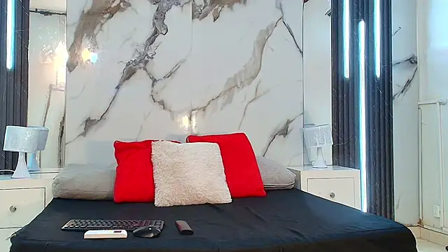 Chloe-Piink live