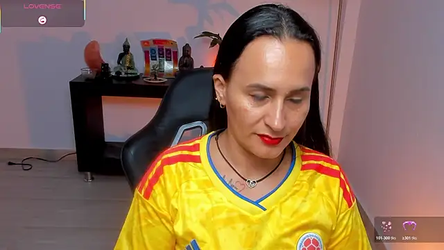 Sara_Charmy live