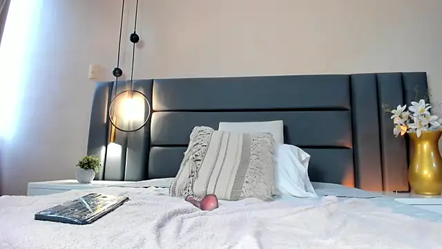 KorinaRuiz live