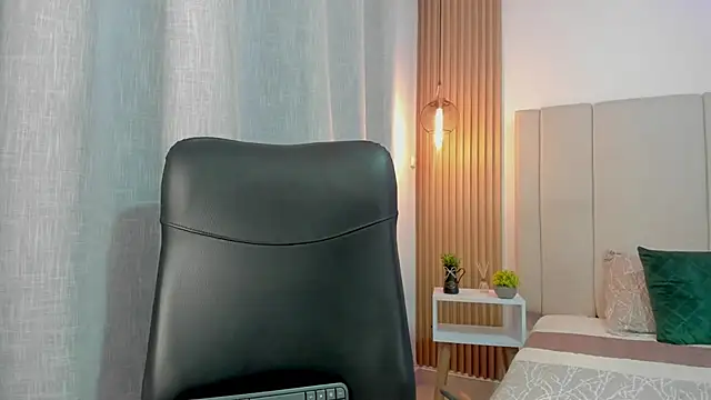 Victoria_Rosee live
