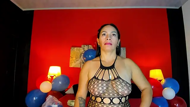 LucianaMadura1 live