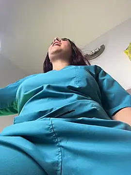 Nahomy_benet live