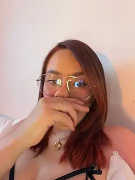 Emma_Jonas live