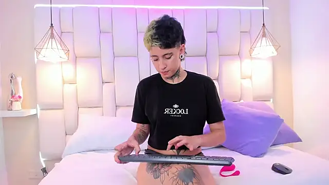 Ethan_Lennox_ live