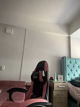 Iam_marianne live