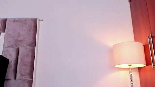Nia_Bunny live