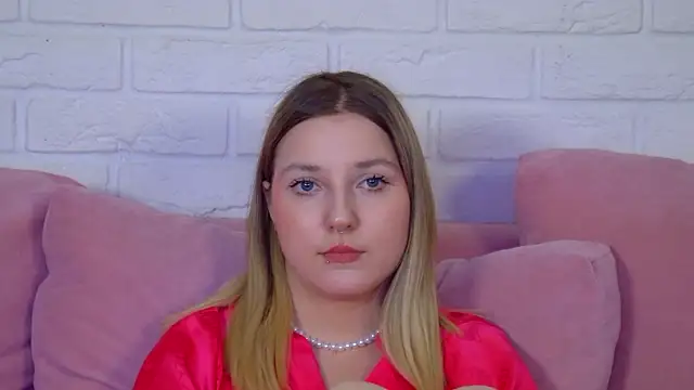 TinnaBurton live