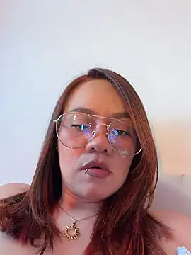 Emma_Jonas live