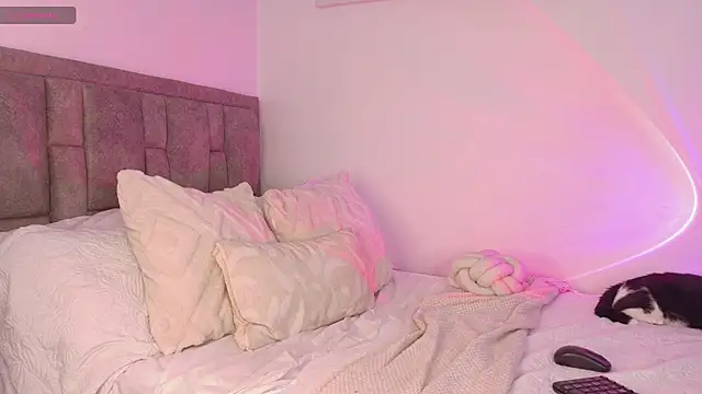 MarianaBaez1 live