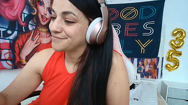 LovelyAzucena live