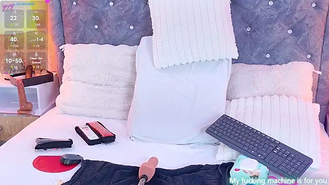 LiaTeylor live
