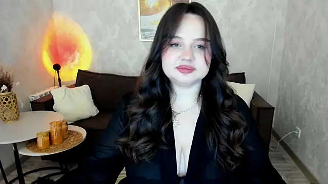 MaddyCrofte live