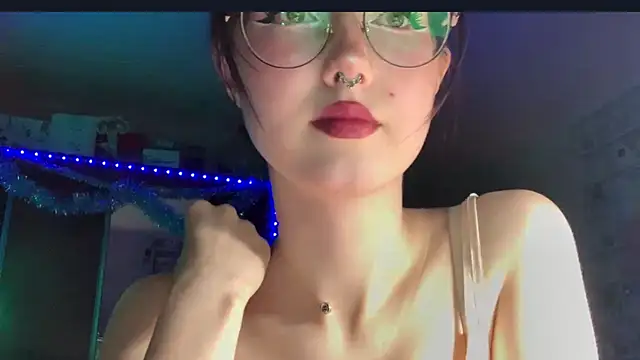 KristinaLasea live