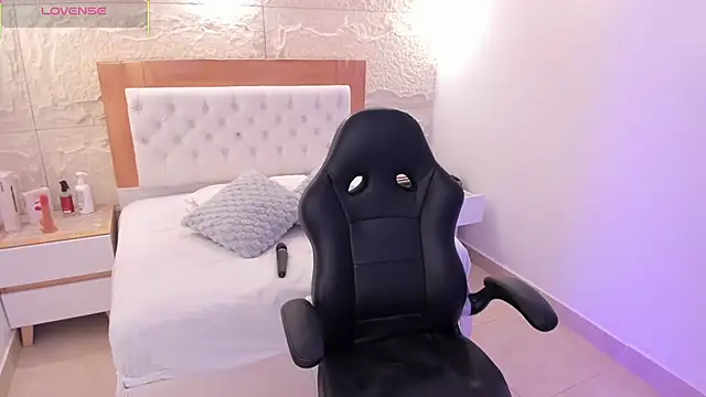 ROXI_MOON1 live