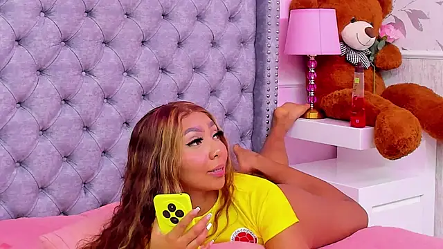 HaileeRoberts live